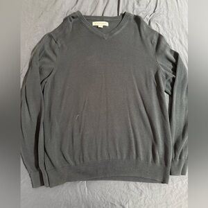 Amazon Essentials Men's V-Neck Sweater - Navy Blue